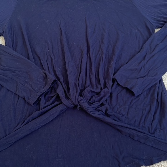 Women’s long sleeve knot front T-shirt. Size L - Picture 2 of 3